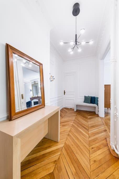 Haussmannian Apartment, Near Champs-Elysees Parigi Esterno foto